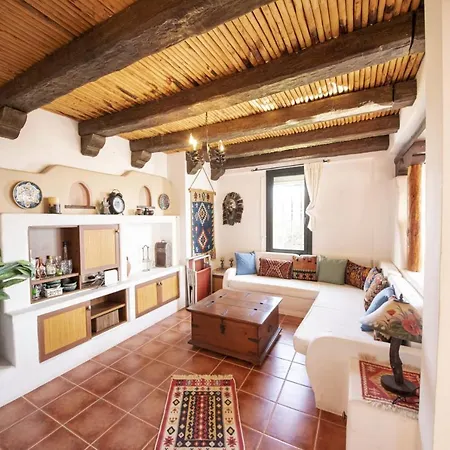 With Shared Pool And Backyard In Bodrum Villa *
