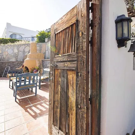 Villa With Shared Pool And Backyard In Bodrum